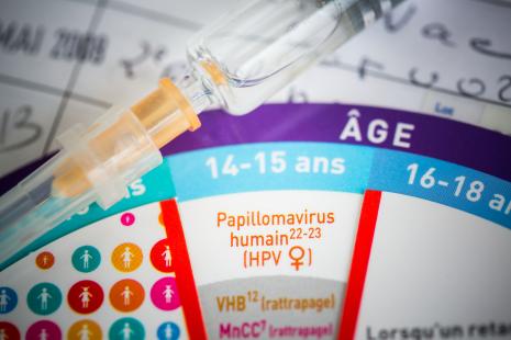 Quelque 50 sociétés savantes recommandent le vaccin HPV
